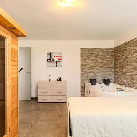 Apartamento Porsche House By Interhome Dongo