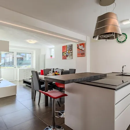 Apartamento Porsche House By Interhome *